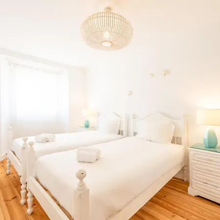 Guestready - Sunny Family Duplex In Anjos Lägenhet *