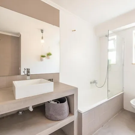 Guestready - Sunny Family Duplex In Anjos Appartement Lissabon